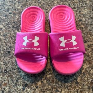Little girls size 1 Under armour slides